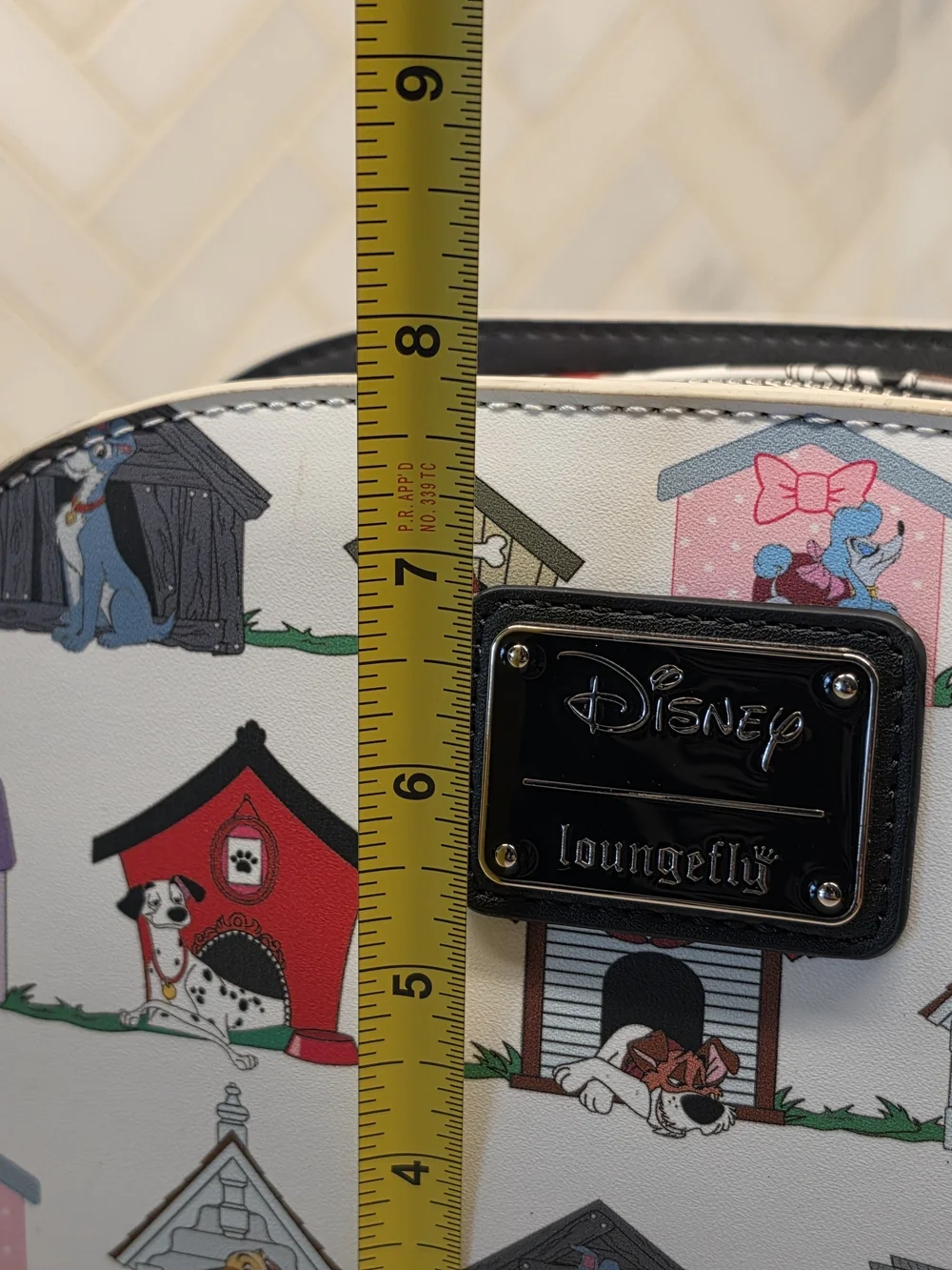 NWT Loungefly White Disney Lady and the Tramp Dog House Crossbody Bag